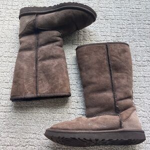 Ugg kids chocolate brown classic tall boot US kids 4/womens 6
